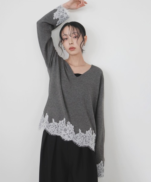 LIAN(リアン)の「【ZOZOTOWN限定商品】レースドッキングVネックプルオーバー(ニット/セーター・レディース・ブラウン/チャコールグレー/ブラック/アイボリー・FREE)」の7枚目の写真