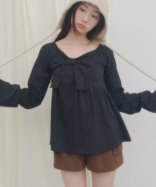 DISCOAT（ディスコート）の「【umm.】フロントリボンペプラムプルオーバー（Tシャツ/カットソー・レディース・グレー/ブラック/ネイビー/パープル・FREE）」の2枚目の写真