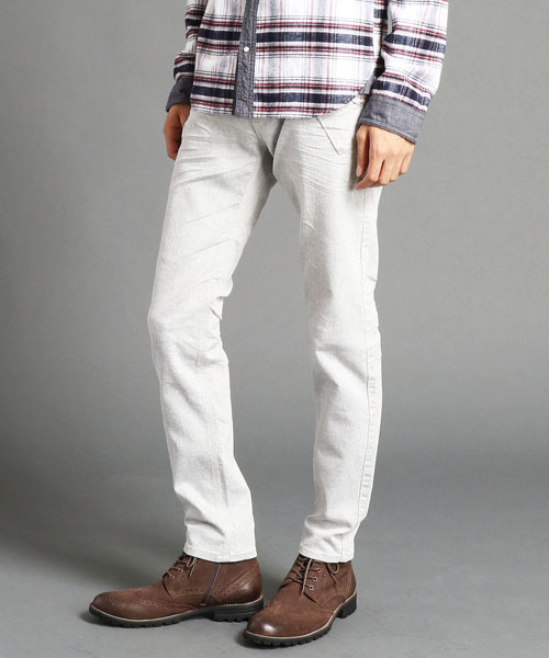 NICOLE CLUB FOR MEN(ニコルクラブフォーメン)の「『Safari1月号掲載 』切り替えストレッチデニム(デニムパンツ・メンズ・インディゴブルー/その他1/ホワイト/その他2・LARGE/MEDIUM/SMALL/X-LARGE)」の1枚目の写真