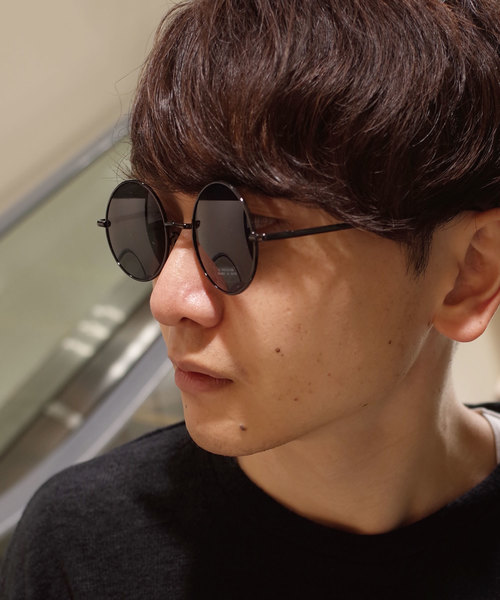 rovtski（ロフトスキー）の「【ZOZO限定】ストリートサングラス2nd/XG17111008（サングラス・メンズ・ブラック系その他/ゴールド系その他/ブラック系その他2/ゴールド系その他2/ゴールド系その他3・FREE）」の2枚目の写真