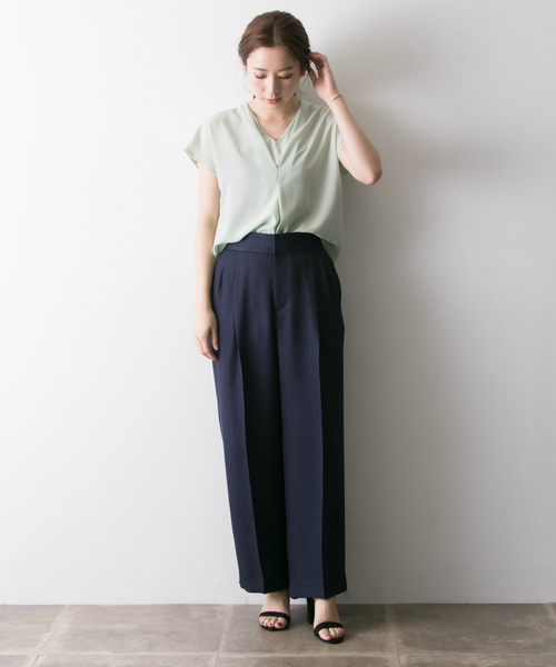 URBAN RESEARCH（アーバンリサーチ）の「ガルーダスラブセンタープレスパンツ（その他パンツ・レディース・ネイビー/ライトベージュ・36/38）」の3枚目の写真