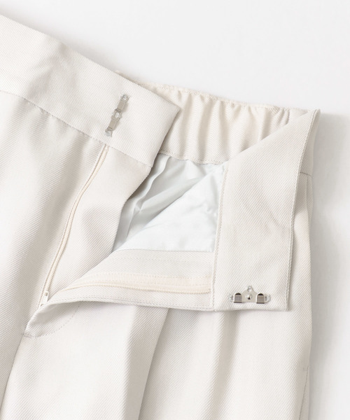 URBAN RESEARCH（アーバンリサーチ）の「ガルーダスラブセンタープレスパンツ（その他パンツ・レディース・ネイビー/ライトベージュ・36/38）」の4枚目の写真