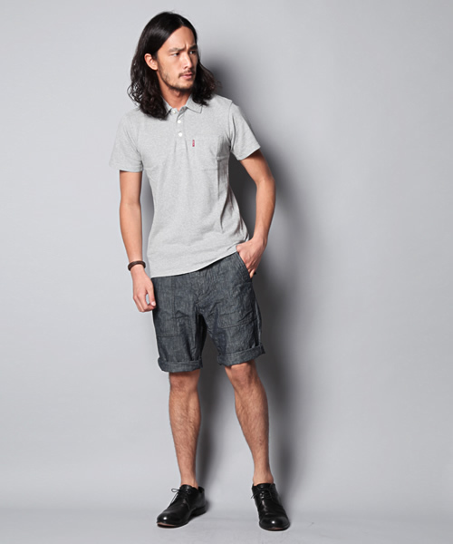 Denime（ドゥニーム）の「COTTON LINEN DUNGAREE BAKER SHORTS/コットンリネンダンガリーベーカーショーツ（その他パンツ・メンズ・ナチュラル/インディゴブルー・SMALL/MEDIUM/LARGE）」の2枚目の写真