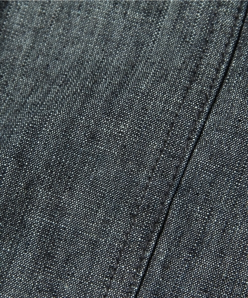 Denime（ドゥニーム）の「COTTON LINEN DUNGAREE BAKER SHORTS/コットンリネンダンガリーベーカーショーツ（その他パンツ・メンズ・ナチュラル/インディゴブルー・SMALL/MEDIUM/LARGE）」の10枚目の写真
