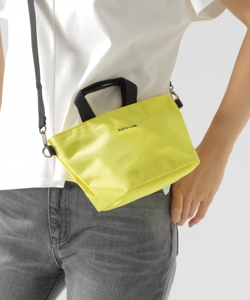 BAYFLOW（ベイフロー）の「2WAY ミニトートショルダー（ショルダーバッグ・レディース・ライトグレー/ブラック/イエロー/インディゴブルー・FREE）」の4枚目の写真