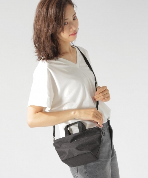 BAYFLOW（ベイフロー）の「2WAY ミニトートショルダー（ショルダーバッグ・レディース・ライトグレー/ブラック/イエロー/インディゴブルー・FREE）」の2枚目の写真