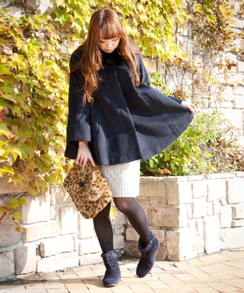 Soareak（ソアリーク）の「FOXファーツキテントラインコート（その他アウター・レディース・ネイビー/キャメル/マスタード・MEDIUM）」の17枚目の写真