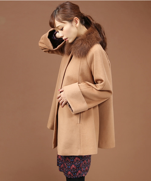 Soareak（ソアリーク）の「FOXファーツキテントラインコート（その他アウター・レディース・ネイビー/キャメル/マスタード・MEDIUM）」の5枚目の写真