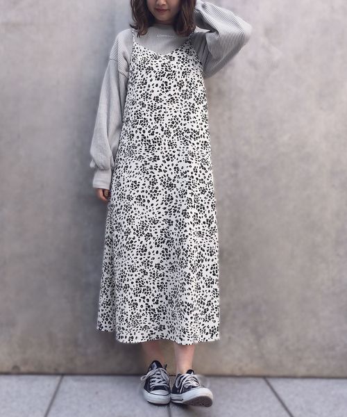 one after another NICE CLAUP（ワンアフターアナザーナイスクラップ）の「サーマル刺繍トップス（Tシャツ/カットソー・レディース・オフホワイト/ブルーグレー/ベージュ/ライトグリーン・FREE）」の7枚目の写真