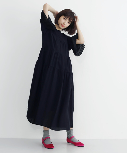 MERLOT(メルロー)の「フリルネックレースギャザーワンピース8171(ワンピース・レディース・ブラック/ベージュ/ネイビー/レッド・FREE)」の5枚目の写真