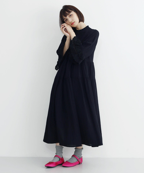 MERLOT(メルロー)の「フリルネックレースギャザーワンピース8171(ワンピース・レディース・ブラック/ベージュ/ネイビー/レッド・FREE)」の16枚目の写真