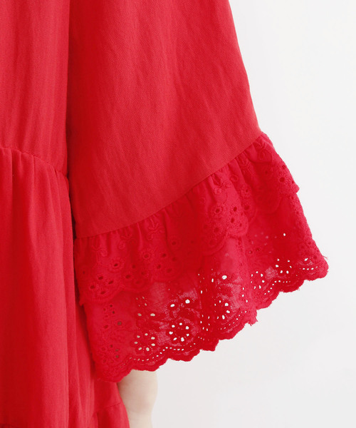 MERLOT(メルロー)の「フリルネックレースギャザーワンピース8171(ワンピース・レディース・ブラック/ベージュ/ネイビー/レッド・FREE)」の21枚目の写真