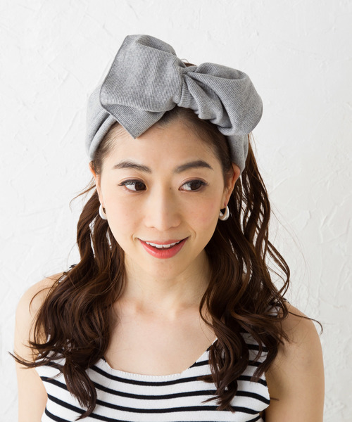 CLEA（クレア）の「ビック リボン ターバン（ヘアバンド・レディース・ブラック/ベージュ/グレー/アイボリー/ブラウン/オリーブ/ダークブラック/ブルー・FREE）」の5枚目の写真