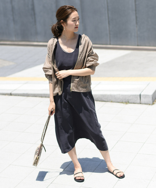 DouDou（ドゥドゥ）の「バッククロスワンピース（ワンピース・レディース・ベージュ/ピンク/チャコールグレー・FREE）」の4枚目の写真