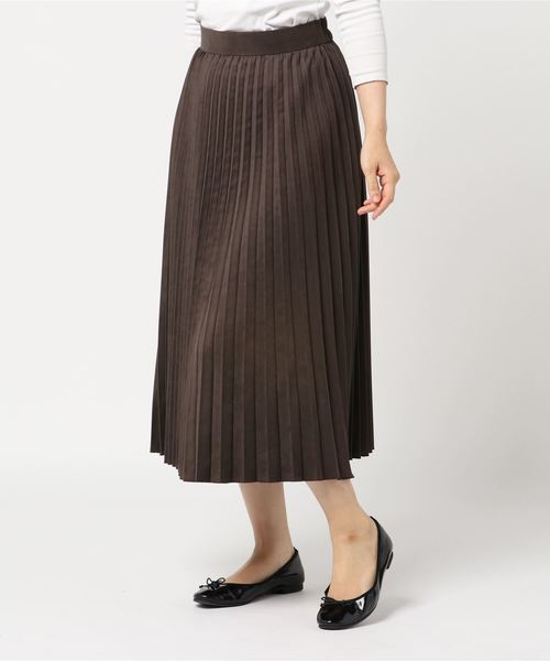 SHIPS(シップス)の「フェイクスエードプリーツスカート◇(スカート・レディース・オフホワイト/ピンク/ベージュ系その他/ライトピンク/ベージュ/ネイビー/ブラウン・ONE SIZE)」の3枚目の写真