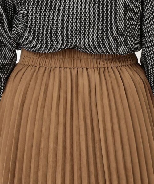 SHIPS(シップス)の「フェイクスエードプリーツスカート◇(スカート・レディース・オフホワイト/ピンク/ベージュ系その他/ライトピンク/ベージュ/ネイビー/ブラウン・ONE SIZE)」の11枚目の写真