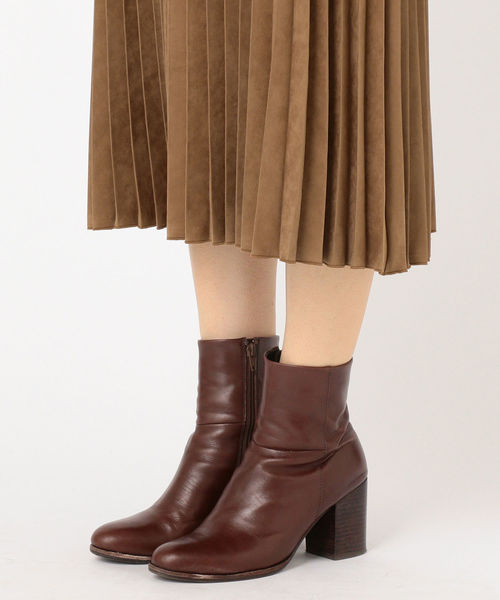 SHIPS(シップス)の「フェイクスエードプリーツスカート◇(スカート・レディース・オフホワイト/ピンク/ベージュ系その他/ライトピンク/ベージュ/ネイビー/ブラウン・ONE SIZE)」の15枚目の写真