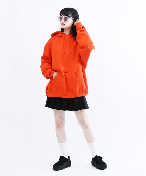 Champion(チャンピオン)の「Champion / チャンピオン スウェット オーバーサイズ プル パーカー / ビッグシルエット / 裏起毛(パーカー・メンズ・ホワイト/チャコールグレー/ブラック/ダークグリーン/パープル/ネイビー/グレー/レッド/ゴールド/オレンジ/マルーン/ロイヤルブルー/ライトブルー/スカイブルー/ライトパープル・SMALL/MEDIUM/LARGE/X-LARGE/XX-LARGE/XXX-LARGE)」の21枚目の写真