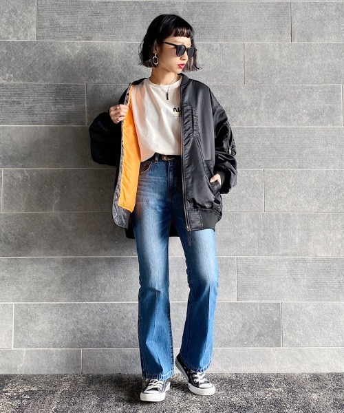 PAGEBOY（ページボーイ）の「フレアジーンズ【20SS】（デニムパンツ・レディース・ライトブルー/ブラック/ブルー・25inch/26inch/27inch）」の12枚目の写真