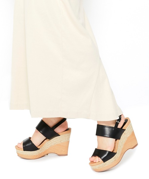 Mafmof(マフモフ)の「Mafmof(マフモフ) ダブルベルトのウェッジソールサンダル(サンダル・レディース・ホワイト/ブラック/シルバー・S/M/L/LL)」の2枚目の写真