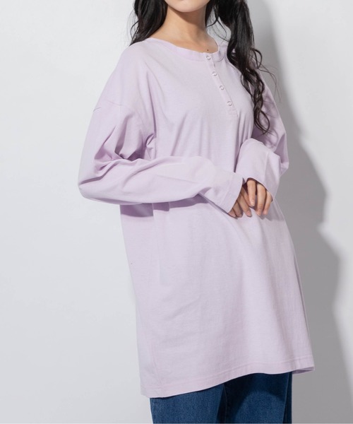 Mysa&Liina（ミーサリーナ）の「ヘンリーネックBIGロングTシャツ（Tシャツ/カットソー・レディース・ブラック/オフホワイト/サックスブルー/ラベンダー・M）」の6枚目の写真