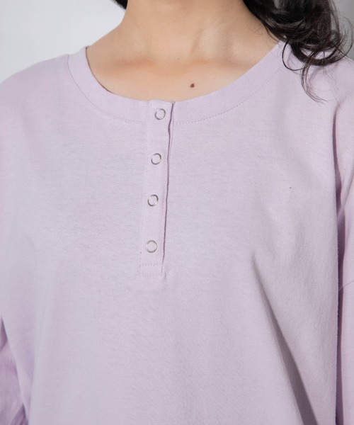 Mysa&Liina（ミーサリーナ）の「ヘンリーネックBIGロングTシャツ（Tシャツ/カットソー・レディース・ブラック/オフホワイト/サックスブルー/ラベンダー・M）」の8枚目の写真