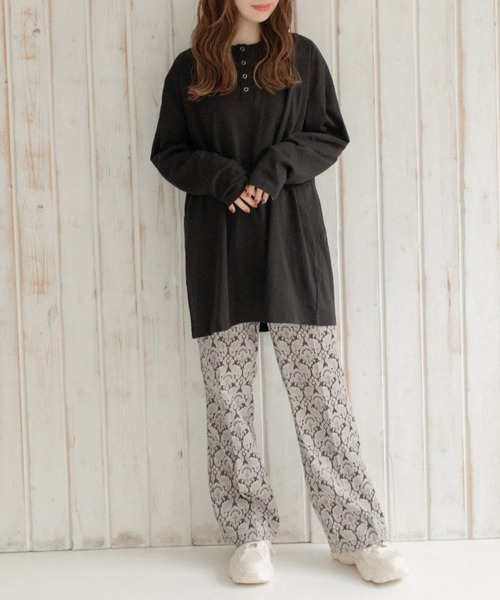 Mysa&Liina（ミーサリーナ）の「ヘンリーネックBIGロングTシャツ（Tシャツ/カットソー・レディース・ブラック/オフホワイト/サックスブルー/ラベンダー・M）」の20枚目の写真