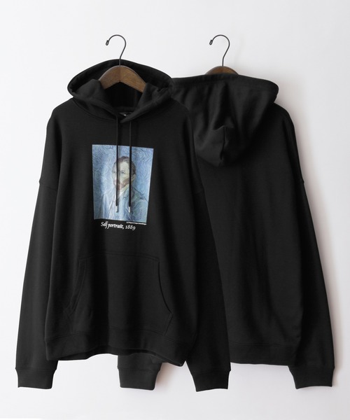 MONO-MART（モノマート）の「別注プリントART オーバーサイズ裏毛プルオーバーパーカー（パーカー・メンズ・ブラウン系その他3/ベージュ系その他/ホワイト系その他2/ホワイト系その他/ベージュ系その他4/グリーン系その他2/ブラック系その他4/ホワイト系その他3/ブラウン系その他/ブラック系その他/グリーン系その他4/グレー系その他3/グレー系その他5/ベージュ系その他3/ホワイト系その他4/グリーン系その他/グレー系その他4/ベージュ系その他2/ブラウン系その他2/グリーン系その他5/ブラウン系その他4/ブラック系その他5/ホワイト系その他5/グレー系その他2/グレー系その他/ブラック系その他3/グリーン系その他3/ベージュ系その他5/ブラウン系その他5/ブラック系その他2・M/L/S）」の7枚目の写真