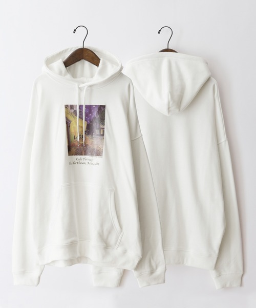 MONO-MART（モノマート）の「別注プリントART オーバーサイズ裏毛プルオーバーパーカー（パーカー・メンズ・ブラウン系その他3/ベージュ系その他/ホワイト系その他2/ホワイト系その他/ベージュ系その他4/グリーン系その他2/ブラック系その他4/ホワイト系その他3/ブラウン系その他/ブラック系その他/グリーン系その他4/グレー系その他3/グレー系その他5/ベージュ系その他3/ホワイト系その他4/グリーン系その他/グレー系その他4/ベージュ系その他2/ブラウン系その他2/グリーン系その他5/ブラウン系その他4/ブラック系その他5/ホワイト系その他5/グレー系その他2/グレー系その他/ブラック系その他3/グリーン系その他3/ベージュ系その他5/ブラウン系その他5/ブラック系その他2・M/L/S）」の5枚目の写真