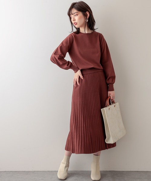 natural couture(ナチュラルクチュール)の「バックパールニットプルオーバー(ニット/セーター・レディース・ブラック/ブラウン/モカ/グリーン/サックスブルー・FREE)」の6枚目の写真