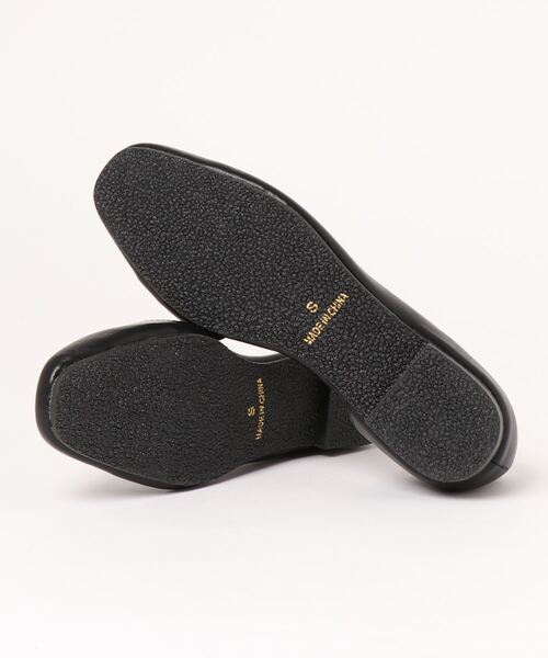 GeeRA(ジーラ)の「スクエアセパレートフラットシューズ(パンプス・レディース・パイソン/ブラック/アイボリー・SMALL/LARGE/MEDIUM/X-LARGE)」の5枚目の写真