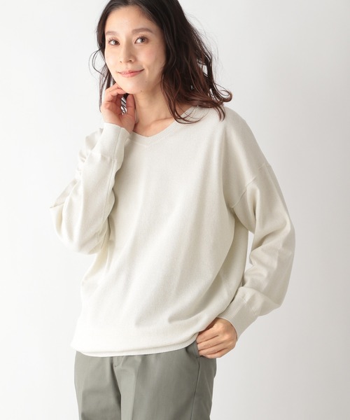 LEPSIM(レプシィム)の「12G洗えるドレープニット3 925807(ニット/セーター・レディース・レッド/オフホワイト/ネイビー/ブラウン・FREE)」の2枚目の写真