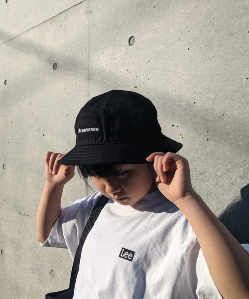 CONVERSE（コンバース）の「CONVERSE/コンバース　キッズ　ツイルバケットハット（ハット・キッズ・ホワイト/ブラック/ベージュ・FREE）」の2枚目の写真
