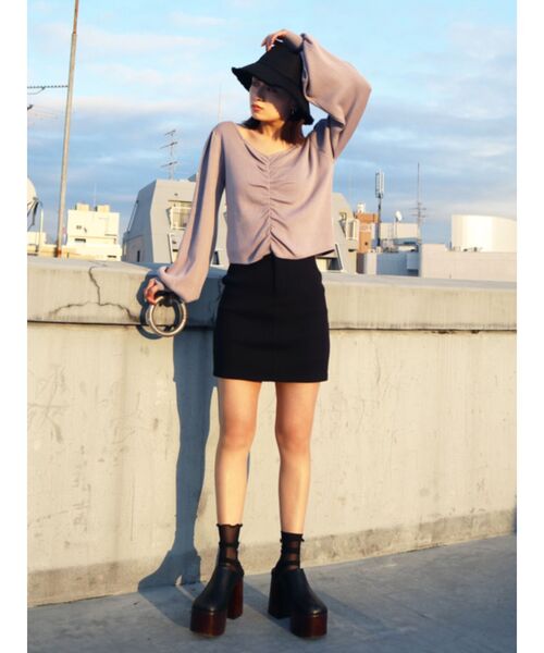 EMODA（エモダ）の「リブハイウエストWボタンスカート（スカート・レディース・ブラック/ベージュ/ミント・SMALL/MEDIUM）」の4枚目の写真