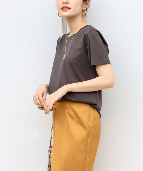 NOLLEY’S(ノーリーズ)の「28G天竺ベーシックTシャツ(Tシャツ/カットソー・レディース・ホワイト/チャコールグレー/ライトブルー/ベージュ/サーモンピンク・38/36)」の3枚目の写真
