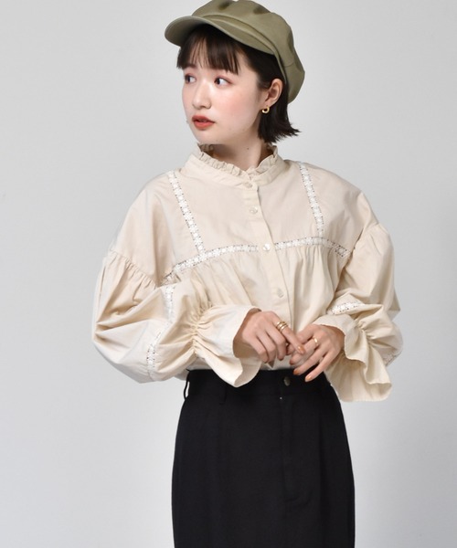 RETRO GIRL（レトロガール）の「ハイネックはしごレースブラウス（シャツ/ブラウス・レディース・オフホワイト/イエロー/ライトベージュ・FREE）」の2枚目の写真