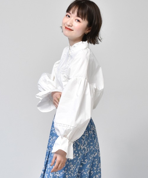 RETRO GIRL（レトロガール）の「ハイネックはしごレースブラウス（シャツ/ブラウス・レディース・オフホワイト/イエロー/ライトベージュ・FREE）」の4枚目の写真