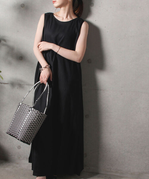 fredy emue(フレディエミュ)の「【WEB限定】レーヨン麻ノースリーブワンピース(ワンピース・レディース・ブラック/チャコールグレー/オリーブ・36/38)」の6枚目の写真