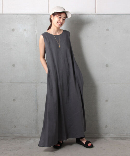 fredy emue(フレディエミュ)の「【WEB限定】レーヨン麻ノースリーブワンピース(ワンピース・レディース・ブラック/チャコールグレー/オリーブ・36/38)」の20枚目の写真