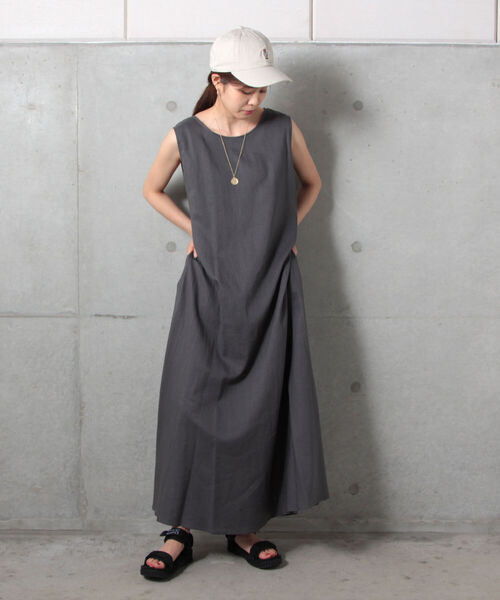 fredy emue(フレディエミュ)の「【WEB限定】レーヨン麻ノースリーブワンピース(ワンピース・レディース・ブラック/チャコールグレー/オリーブ・36/38)」の21枚目の写真