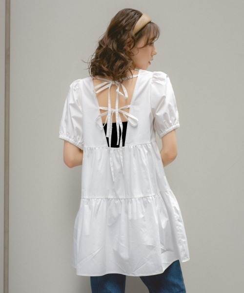 Me%（ミィパーセント）の「バックリボンティアードハンソデワンピース（ワンピース・レディース・ホワイト/ブラック/サックスブルー・FREE）」の2枚目の写真
