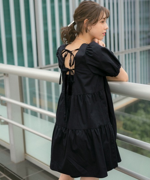 Me%（ミィパーセント）の「バックリボンティアードハンソデワンピース（ワンピース・レディース・ホワイト/ブラック/サックスブルー・FREE）」の7枚目の写真