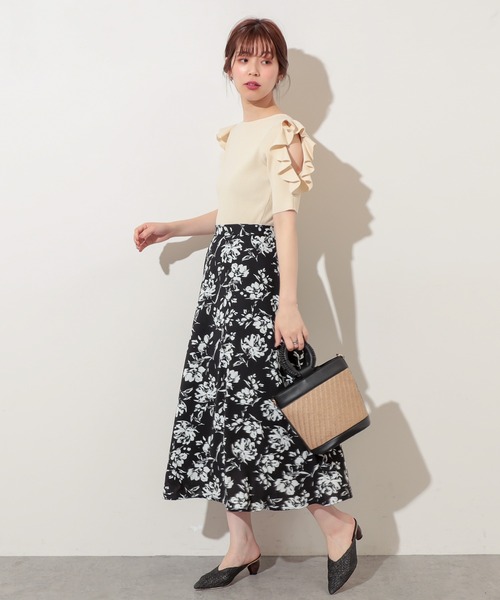 natural couture（ナチュラルクチュール）の「ラッフルスリーブニット（ニット/セーター・レディース・ピンクベージュ/サックスブルー/ブラック/オフホワイト・FREE）」の7枚目の写真