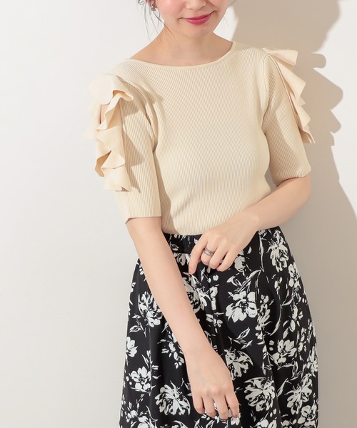 natural couture（ナチュラルクチュール）の「ラッフルスリーブニット（ニット/セーター・レディース・ピンクベージュ/サックスブルー/ブラック/オフホワイト・FREE）」の6枚目の写真