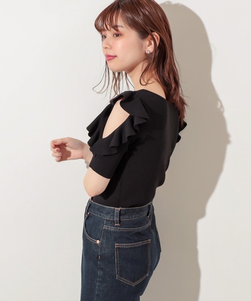 natural couture（ナチュラルクチュール）の「ラッフルスリーブニット（ニット/セーター・レディース・ピンクベージュ/サックスブルー/ブラック/オフホワイト・FREE）」の9枚目の写真