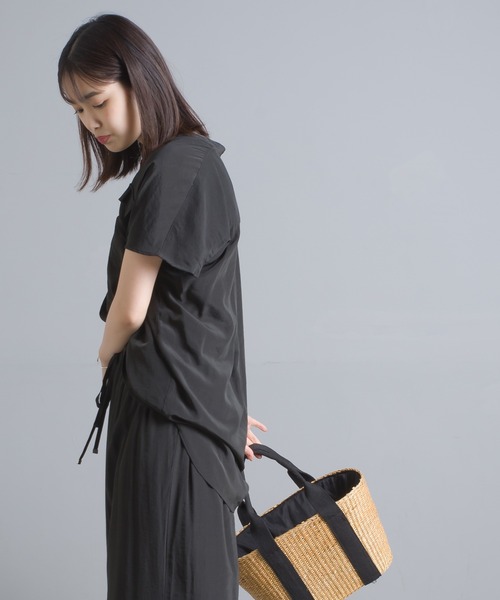 OMNES Another Edition（オムネス アナザーエディション）の「シルクタッチフラップポケットスキッパープルオーバー（シャツ/ブラウス・レディース・ブラック/イエロー/アイボリー/ラベンダー・FREE）」の22枚目の写真