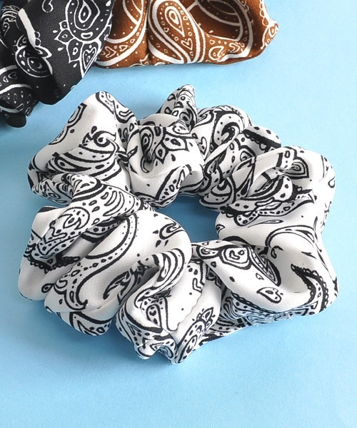 激安の Resonance ペイズリー柄 シュシュ 信頼 Www Akronautoauction Com