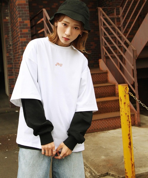 Piko（ピコ）の「【WEB限定】【別注】【PIKO】ビキニ サマーガール イージーケア 高密度ビッグシルエットイラストTシャツ（Tシャツ/カットソー・レディース・グリーン/ブルー/ホワイト/ブラック/ネイビー/ベージュ/ピンク・MEDIUM/LARGE）」の2枚目の写真