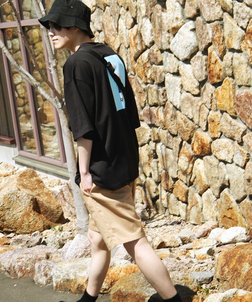 Piko（ピコ）の「【WEB限定】【別注】【PIKO】ビキニ サマーガール イージーケア 高密度ビッグシルエットイラストTシャツ（Tシャツ/カットソー・レディース・グリーン/ブルー/ホワイト/ブラック/ネイビー/ベージュ/ピンク・MEDIUM/LARGE）」の19枚目の写真