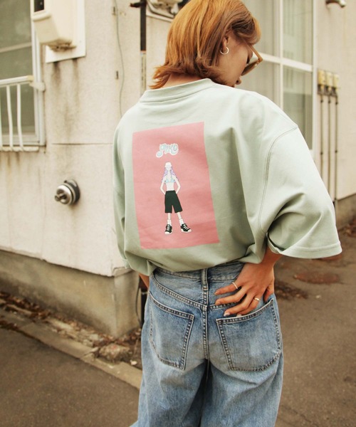 Piko（ピコ）の「【WEB限定】【別注】【PIKO】ビキニ サマーガール イージーケア 高密度ビッグシルエットイラストTシャツ（Tシャツ/カットソー・レディース・グリーン/ブルー/ホワイト/ブラック/ネイビー/ベージュ/ピンク・MEDIUM/LARGE）」の10枚目の写真